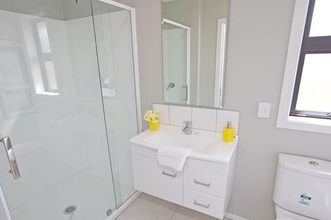 Photo of property in 6 Levi Place, Kelvin Grove, Palmerston North, 4414