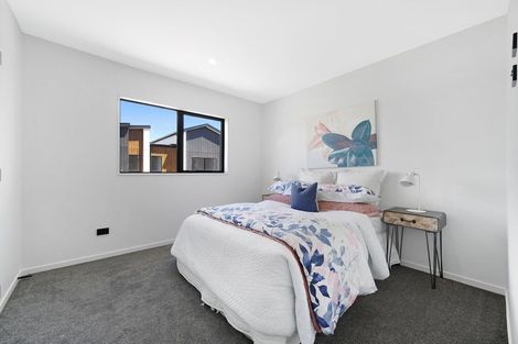 Photo of property in 2/26 Dale Crescent, Pakuranga, Auckland, 2010