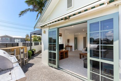 Photo of property in 201 Ocean Road, Whangamata, 3620