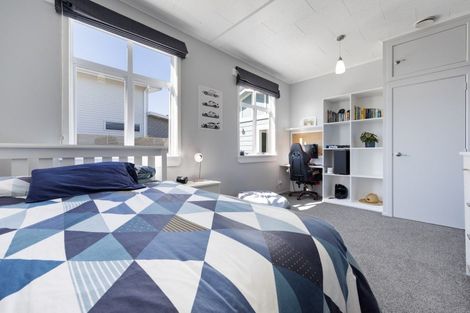 Photo of property in 8 Oriental Street, Welbourn, New Plymouth, 4312