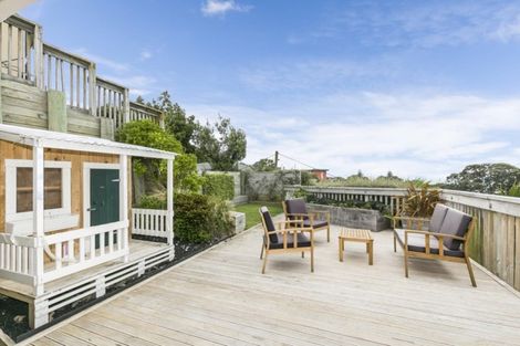 Photo of property in 16 View Road, Titahi Bay, Porirua, 5022