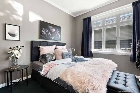 Photo of property in 11 Dover Street, Island Bay, Wellington, 6023