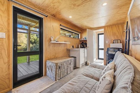 Photo of property in 1261 Frankley Road, Hurworth, New Plymouth, 4371