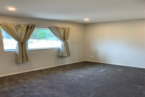 Photo of property in 16 Springhill Lane, Sunnyvale, Auckland, 0612