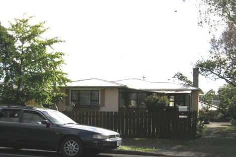 Photo of property in 71 Matipo Road, Te Atatu Peninsula, Auckland, 0610