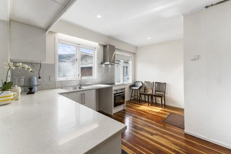 Photo of property in 107 Taylor Road, Mangere Bridge, Auckland, 2022