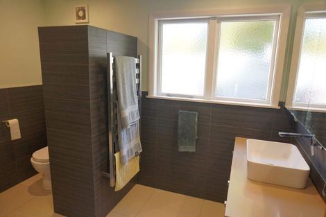 Photo of property in 8 Waikare Street, Karori, Wellington, 6012