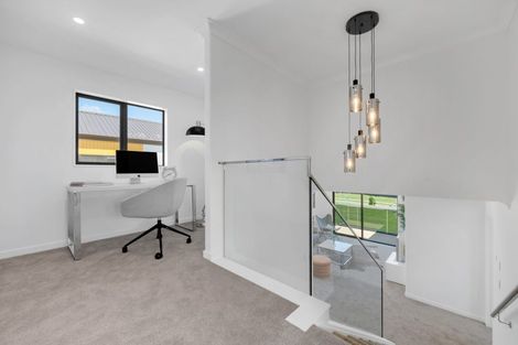 Photo of property in 14 Parkmore Drive, Rosehill, 2113