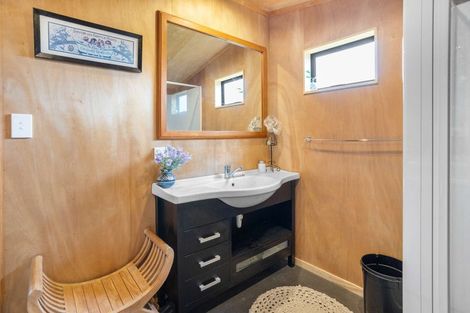 Photo of property in 106 Mckellar Place, Whangamata, 3620