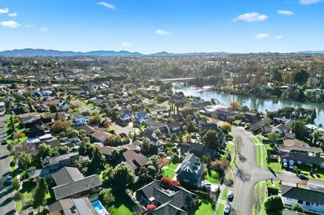 Photo of property in 27 Delamare Road, St Andrews, Hamilton, 3200
