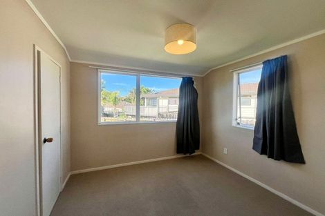 Photo of property in 40 Hassan Drive, Massey, Auckland, 0614