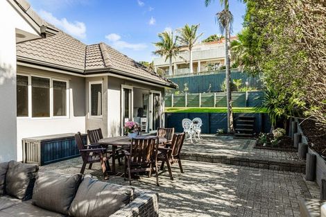 Photo of property in 30 Hogarth Rise, West Harbour, Auckland, 0618