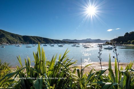 Photo of property in 354b Waikawa Road, Waikawa, Picton, 7220