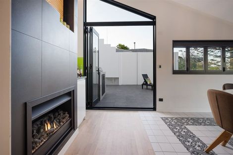 Photo of property in 21 Whareora Terrace, Cashmere, Christchurch, 8022
