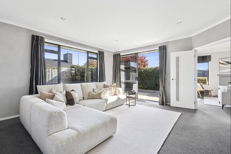 Photo of property in 2 Kowhai Drive, Cambridge, 3434