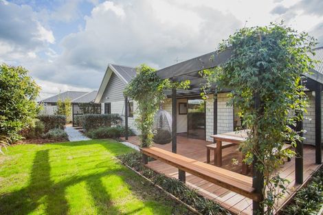 Photo of property in 52 Norfolk Drive, Cambridge, 3434