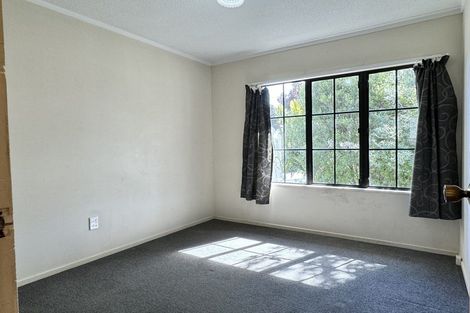 Photo of property in 18 Sunward Rise, Glenfield, Auckland, 0629