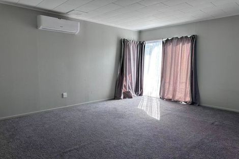 Photo of property in 13 Spinella Drive, Bayview, Auckland, 0629