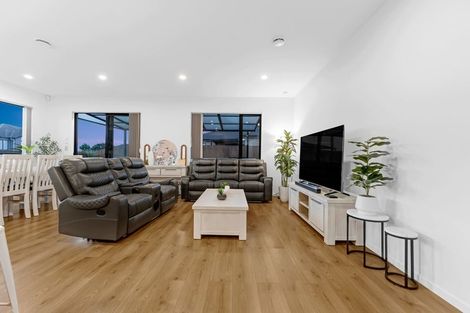 Photo of property in 1 Pipi Crescent, Tuakau, 2121