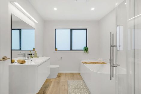 Photo of property in 68 Kakariki Grove, Waikanae, 5036