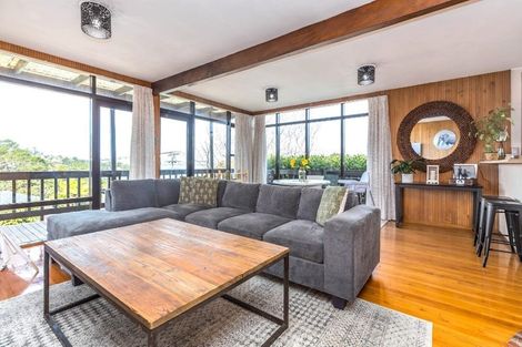Photo of property in 35 Neptune Avenue, Beach Haven, Auckland, 0626