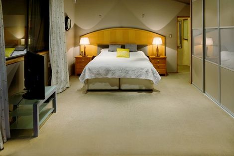 Photo of property in 3 Inaka Place, Titirangi, Auckland, 0604