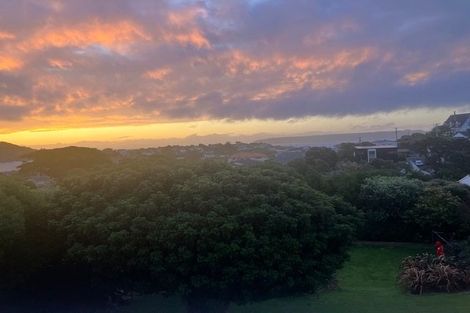 Photo of property in 21 Thornley Street, Titahi Bay, Porirua, 5022