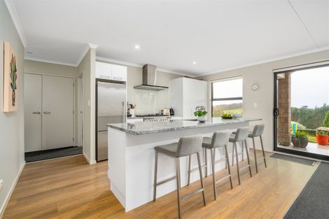 Photo of property in 42c Kaipara View Road, Helensville, 0875