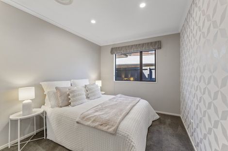 Photo of property in 16 Bottle Lake Drive, Parklands, Christchurch, 8083