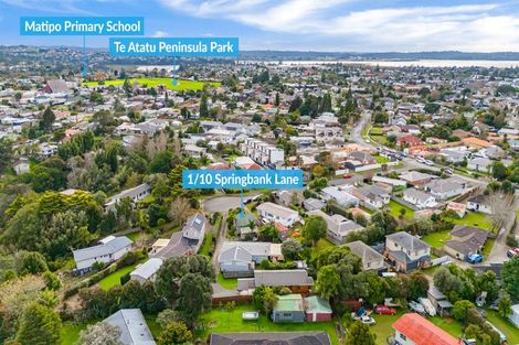 Photo of property in 1/10 Springbank Lane, Te Atatu Peninsula, Auckland, 0610
