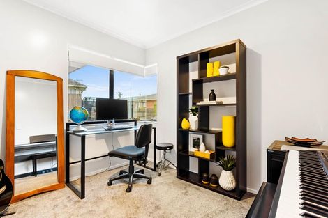 Photo of property in 24a Kotuku Street, Te Atatu Peninsula, Auckland, 0610