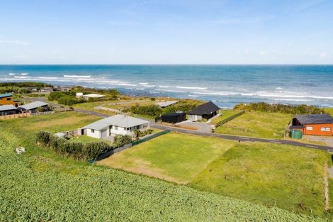 Photo of property in 289 Tai Road, Opunake, 4681