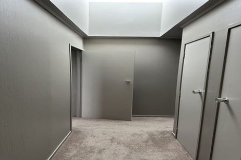 Photo of property in 10 Granville Drive, Massey, Auckland, 0614