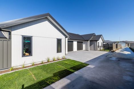 Photo of property in 15 Cassin Place, Taradale, Napier, 4112