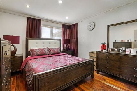 Photo of property in 44 Kohekohe Street, New Lynn, Auckland, 0600