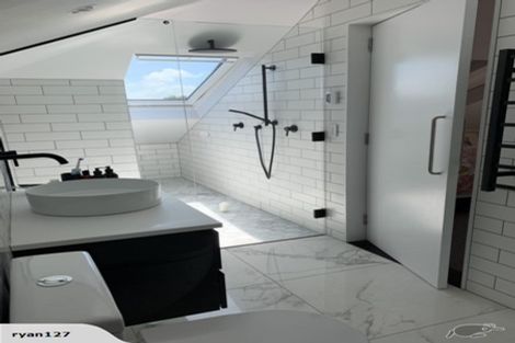 Photo of property in 16 Burnham Street, Seatoun, Wellington, 6022