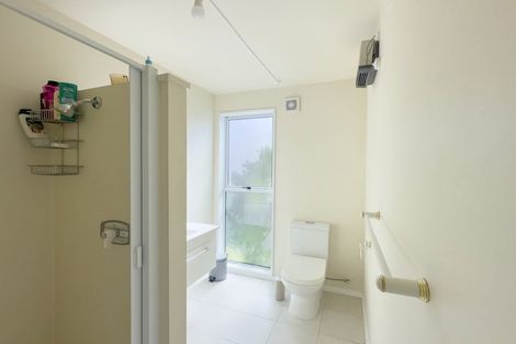 Photo of property in 72 Avonhead Road, Avonhead, Christchurch, 8042