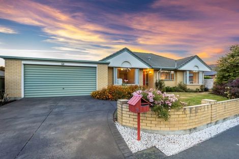Photo of property in 15 Showgate Avenue, Sockburn, Christchurch, 8042