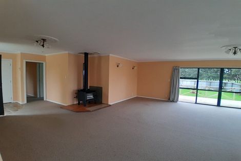 Photo of property in 312 Arapaepae Road South, Levin, 5571