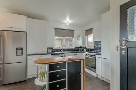 Photo of property in 18 Jackson Avenue, Highbury, Palmerston North, 4412