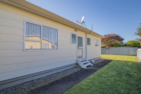Photo of property in 8a Nikau Street, Levin, 5510