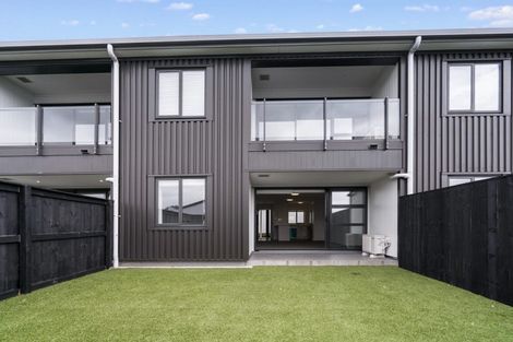 Photo of property in 2d/4045 Great North Road, Glen Eden, Auckland, 0602