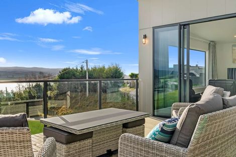 Photo of property in 38 Nore Street, Waihola, Milton, 9073