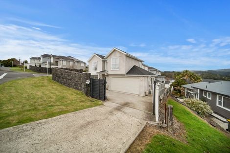 Photo of property in 2 Bela Vista Boulevard, Swanson, Auckland, 0614
