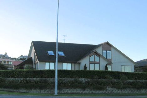 Photo of property in 66f Grand Drive, Orewa, 0931