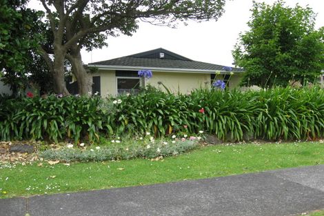 Photo of property in 107 Muir Avenue, Mangere Bridge, Auckland, 2022