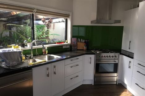Photo of property in 40 Lyons Avenue, Murrays Bay, Auckland, 0630