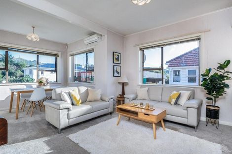 Photo of property in 8 Bould Street, Johnsonville, Wellington, 6037