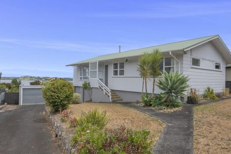 Photo of property in 14 Edge Street, Onerahi, Whangarei, 0110