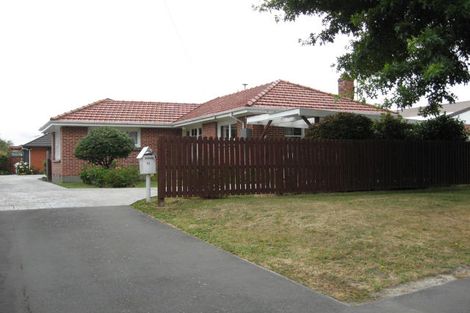 Photo of property in 16 Angela Street, Upper Riccarton, Christchurch, 8041